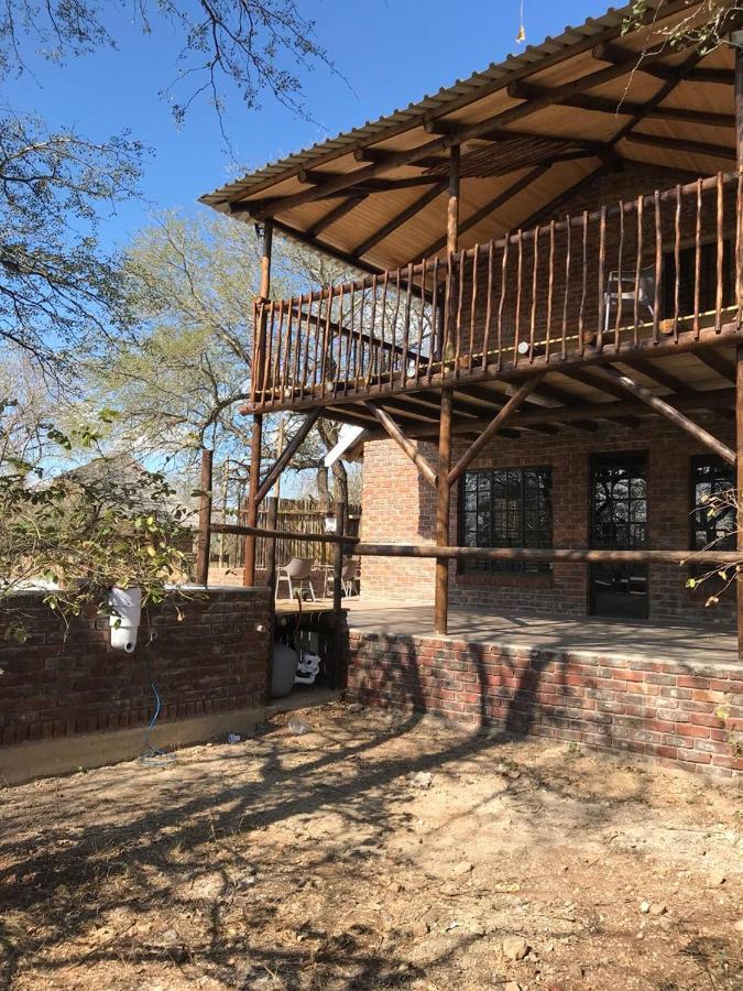 Kruger Wild Dog Inn Marloth Park Exteriér fotografie