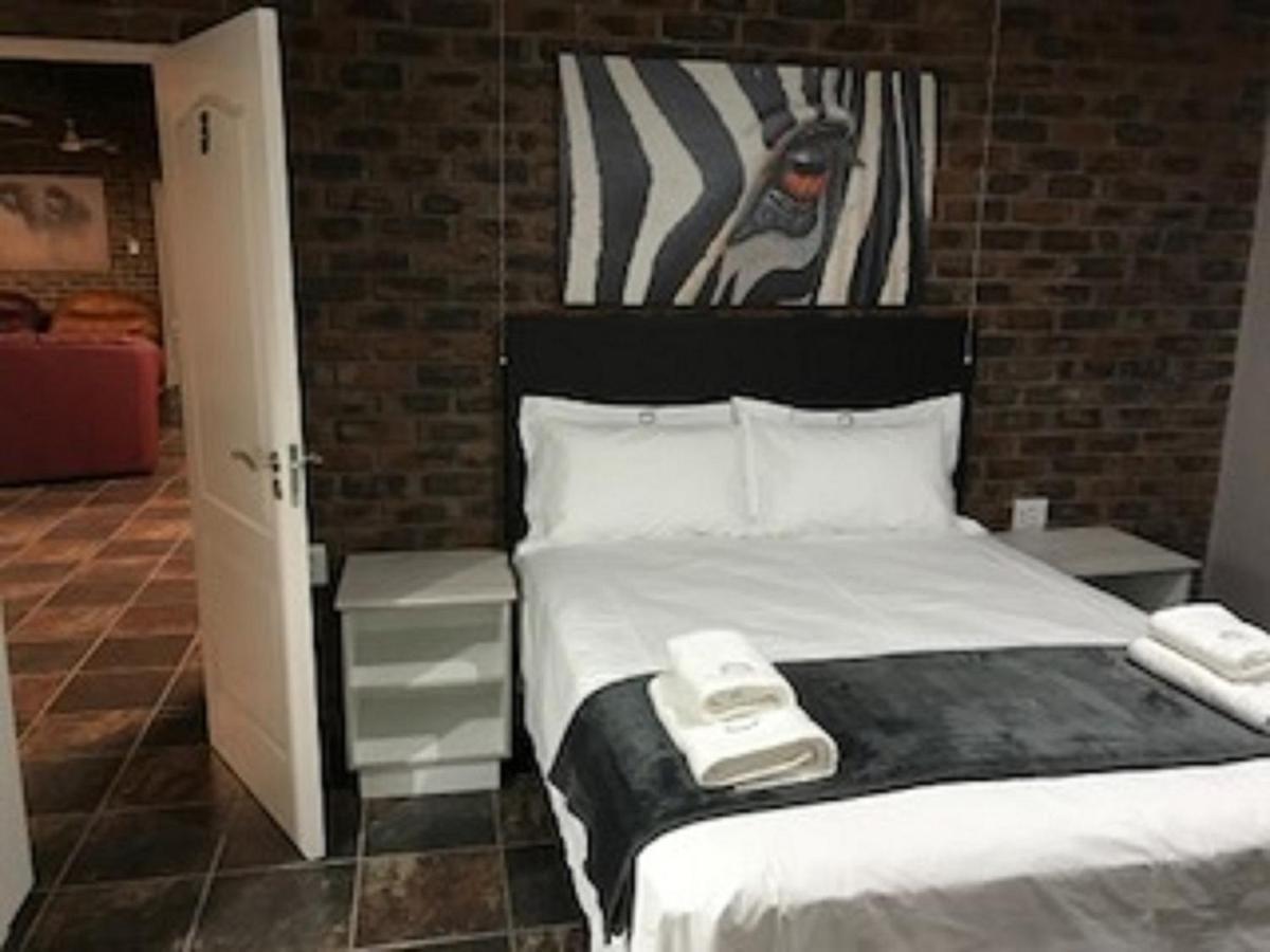 Kruger Wild Dog Inn Marloth Park Exteriér fotografie